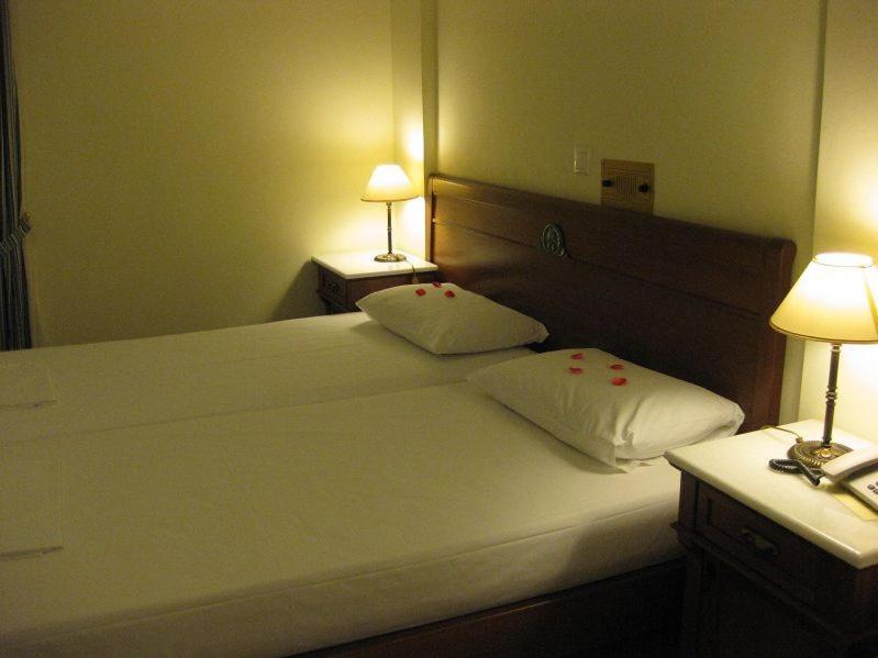 Florena Hotel Episkopos Zimmer foto